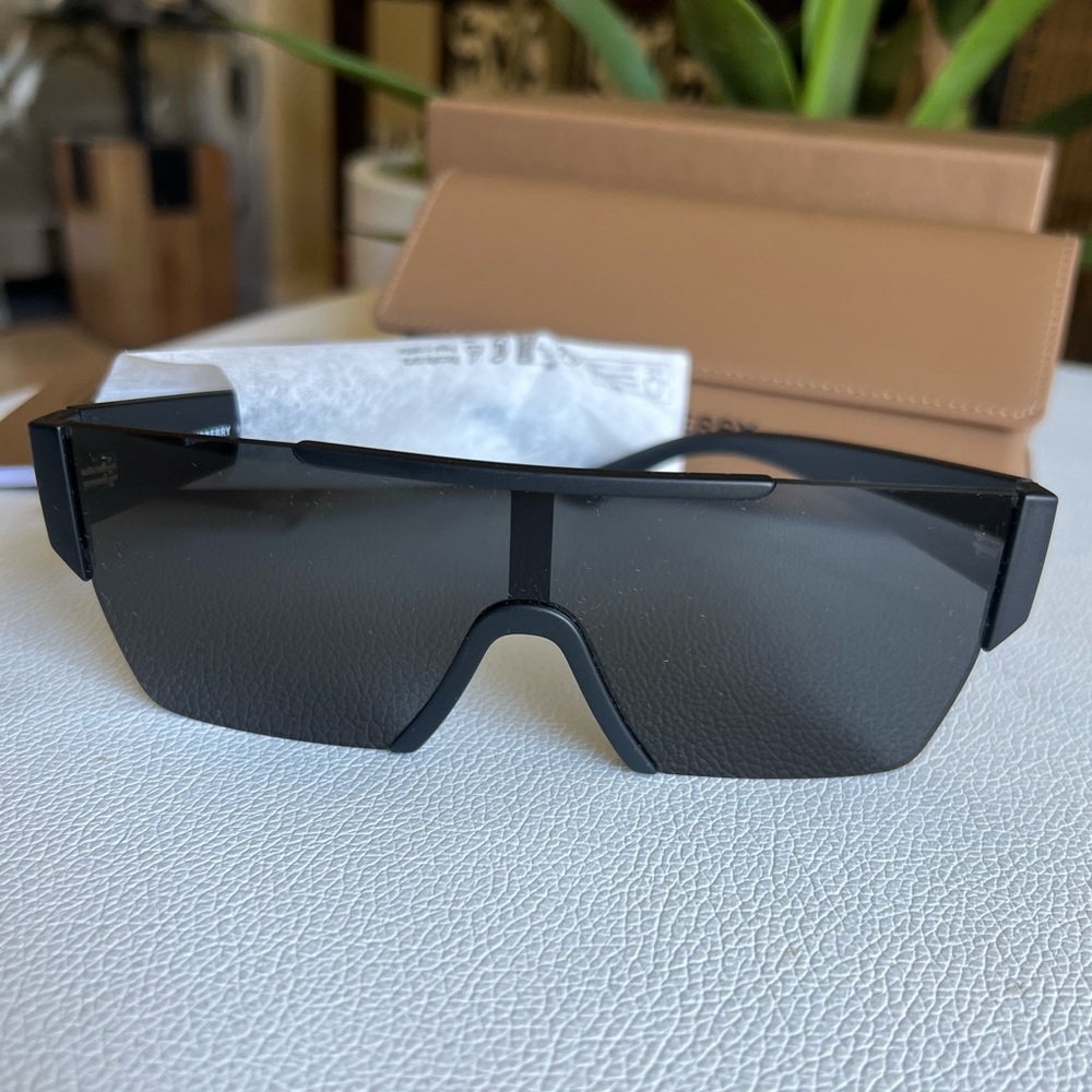 BURBERRY Dark Grey Shield Men’s Sunglasses 138-0-140 NEW! UNISEX!!